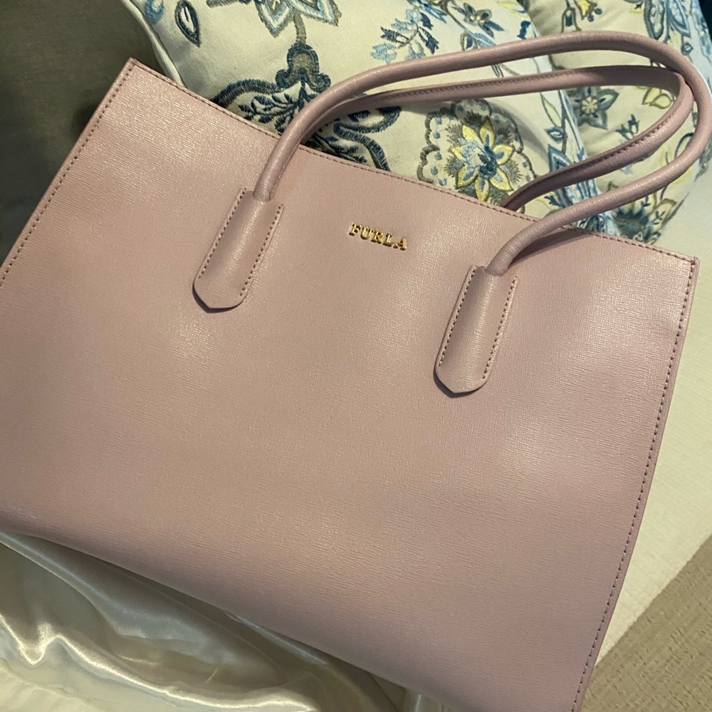 Beautiful leather Furla handbag